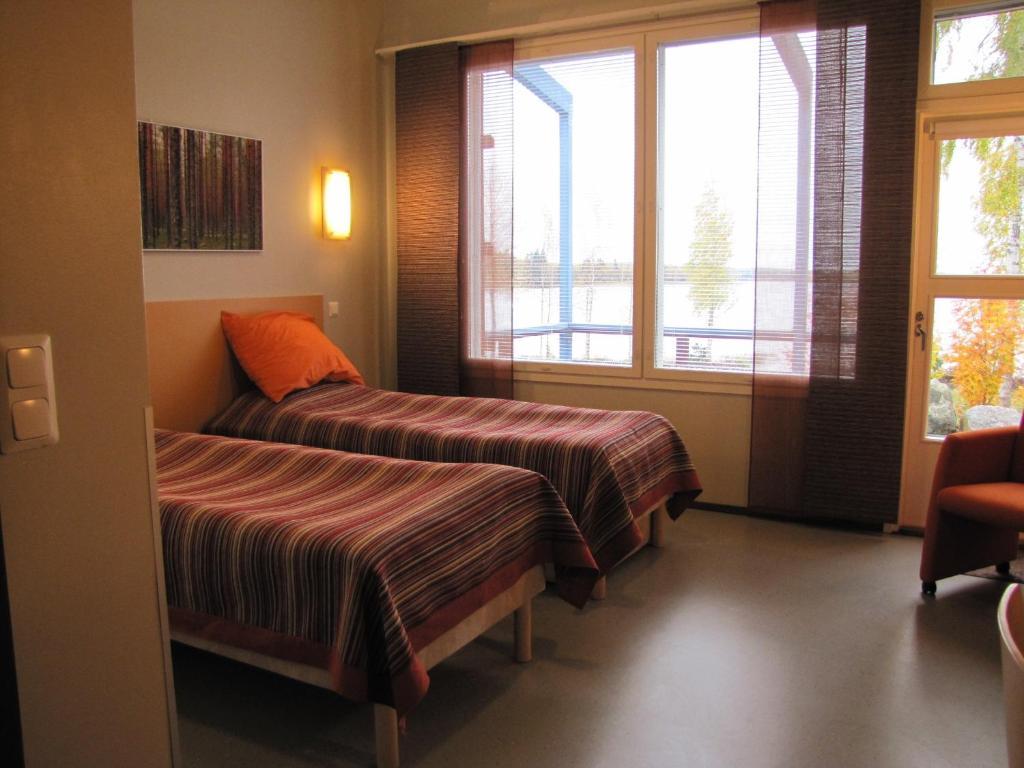 Jokiniemen Matkailu Hotel Alapitkä Kültér fotó